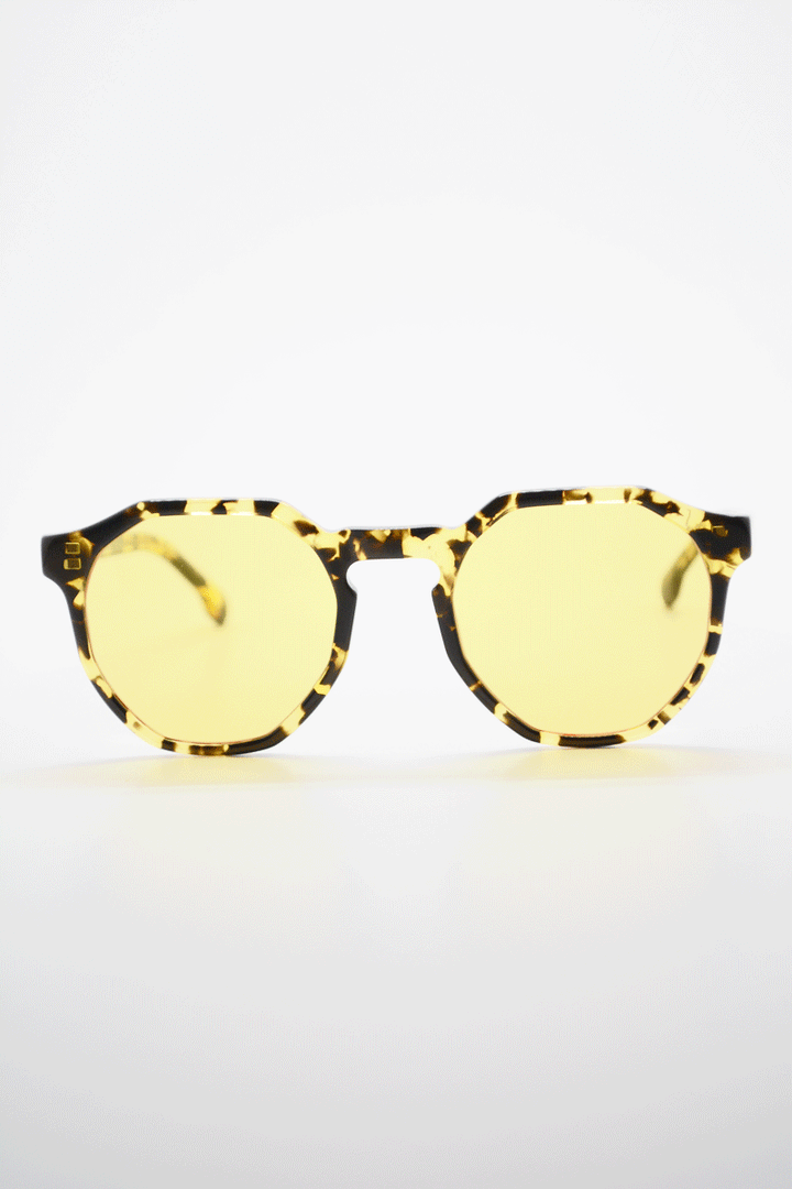 gafas de sol three carey amarillo