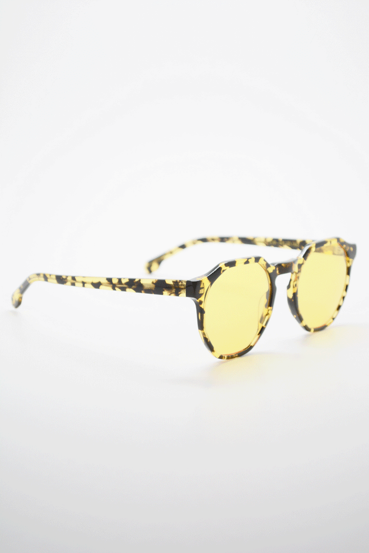 gafas de sol three carey amarillo